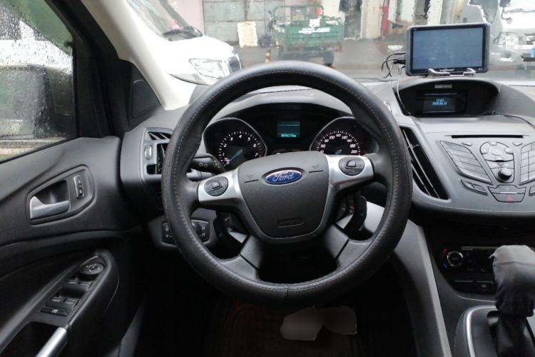 Used Ford Kuga 2013 1.6L GTDi Two-Wheel-Drive Trend Model Steering Wheel