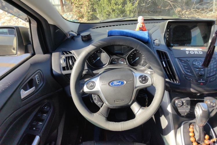 Used Ford Kuga 2013 1.6L GTDi Two-Wheel-Drive Trend Model Steering Wheel