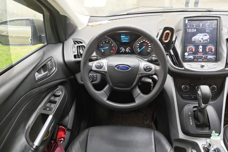 Used Ford Kuga 2013 1.6L GTDi Two-Wheel-Drive Comfort Model Steering Wheel