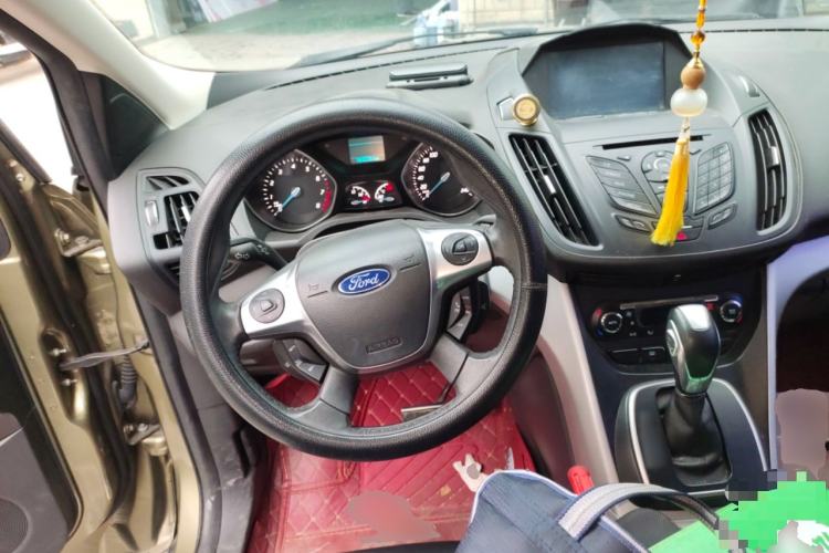Used Ford Kuga 2013 1.6L GTDi Two-Wheel-Drive Trend Model Steering Wheel