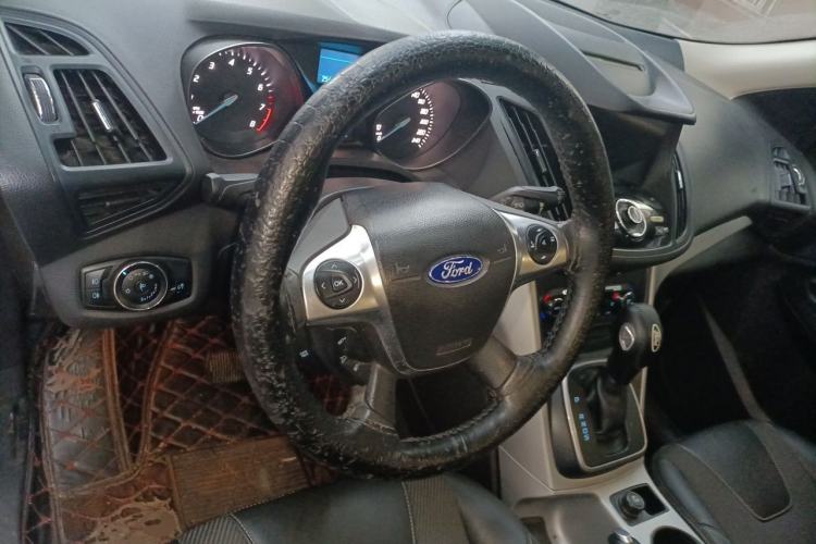 Used Ford Kuga 2013 1.6L GTDi Two-Wheel-Drive Trend Model Steering Wheel