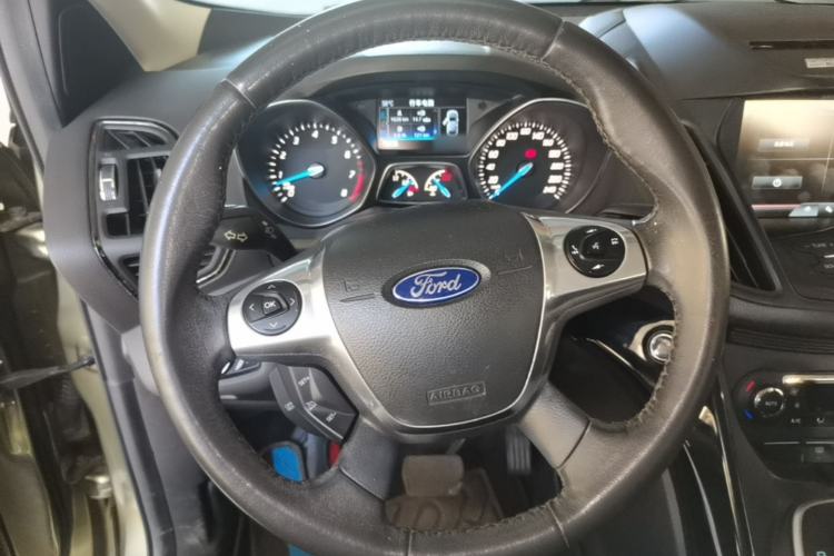 Used Ford Kuga 2013 2.0L GTDi Four-Wheel-Drive Sport Model Steering Wheel