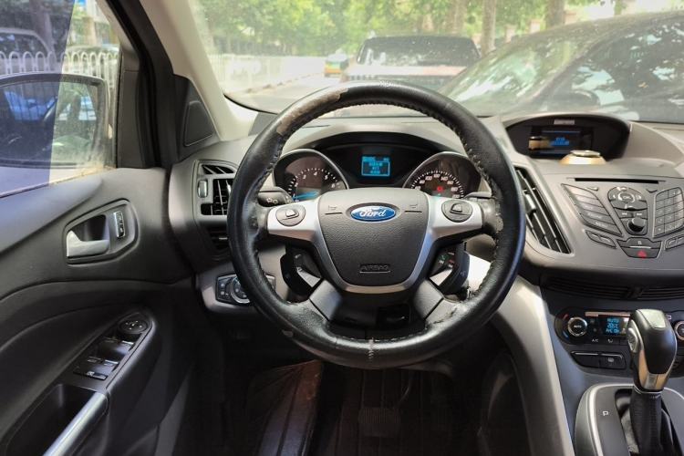 Used Ford Kuga 2013 1.6L GTDi Two-Wheel-Drive Trend Model Steering Wheel