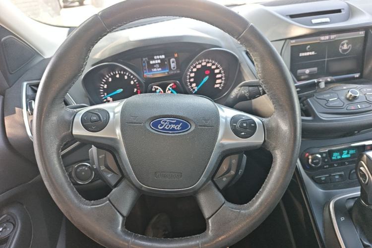 Used Ford Kuga 2013 2.0L GTDi Four-Wheel-Drive Sport Model Steering Wheel
