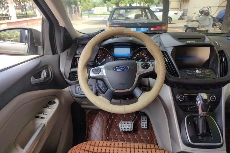 Used Ford Kuga 2013 2.0L GTDi Four-Wheel-Drive Elite Model Steering Wheel