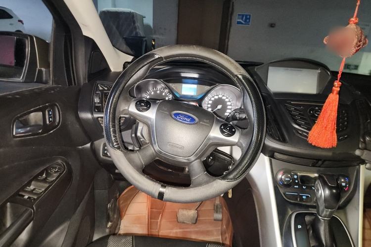 Used Ford Kuga 2013 1.6L GTDi Two-Wheel-Drive Trend Model Steering Wheel