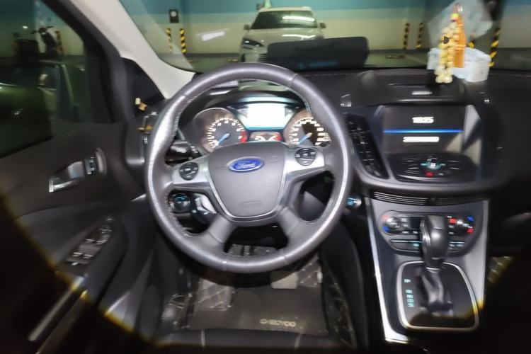 Used Ford Kuga 2013 2.0L GTDi Four-Wheel-Drive Sport Model Steering Wheel