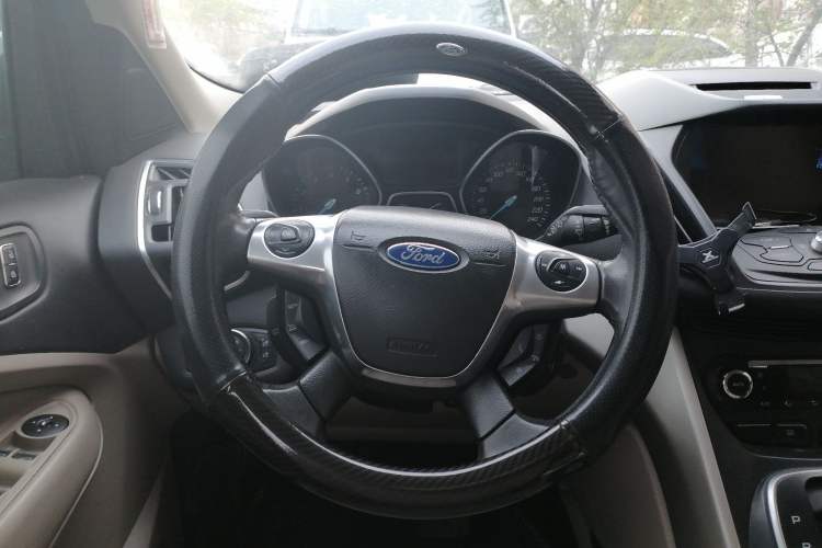 Used Ford Kuga 2013 1.6L GTDi 4x4 Elite Model Steering Wheel