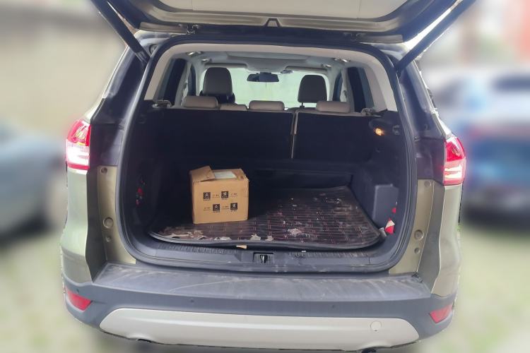Used Ford Kuga 2013 1.6L GTDi 4x4 Elite Model Trunk