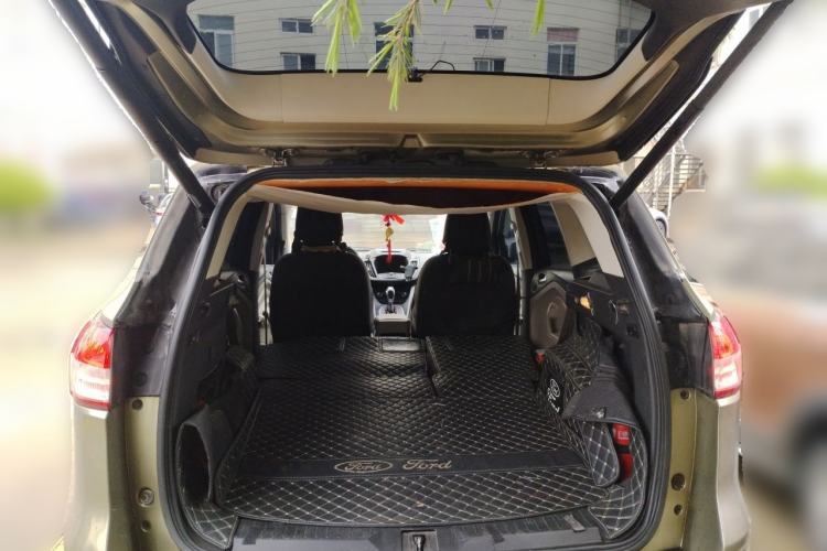 Used Ford Kuga 2013 1.6L GTDi 4x4 Elite Model Trunk