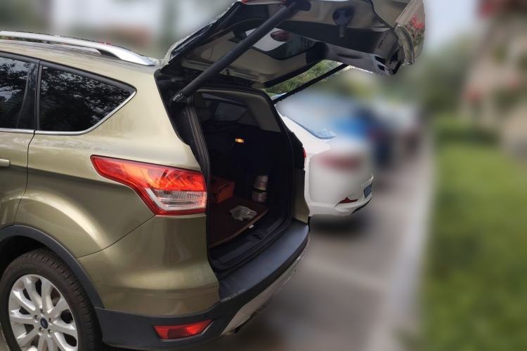 Used Ford Kuga 2013 1.6L GTDi 4x4 Elite Model Trunk