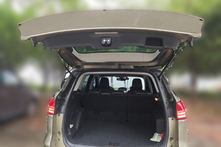 Used Ford Kuga 2013 1.6L GTDi Two-Wheel-Drive Trend Model Trunk