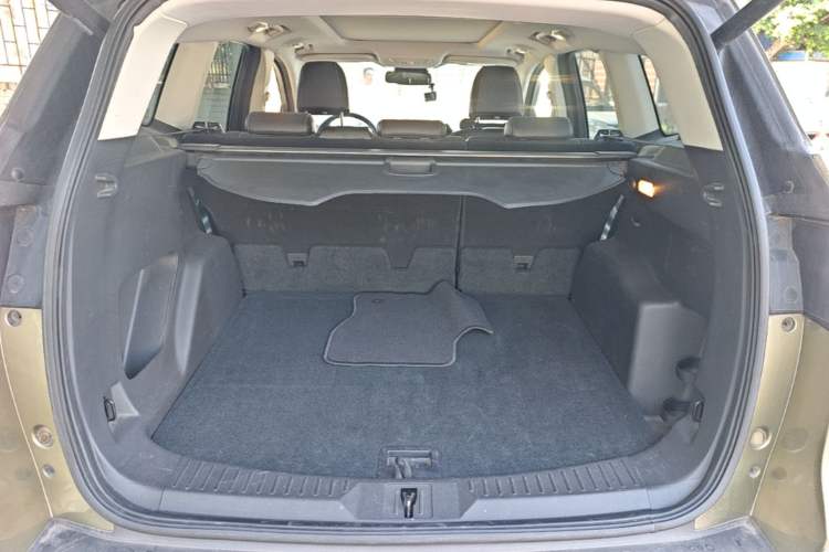 Used Ford Kuga 2013 2.0L GTDi Four-Wheel-Drive Sport Model Trunk
