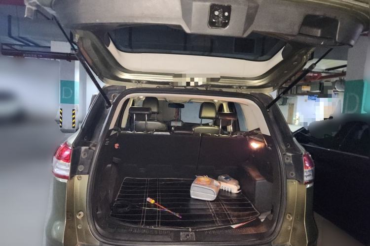 Used Ford Kuga 2013 1.6L GTDi Two-Wheel-Drive Trend Model Trunk
