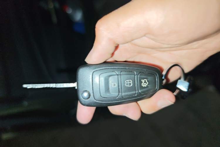 Used Ford Kuga 2013 1.6L GTDi Two-Wheel-Drive Trend Model Vehicle Key
