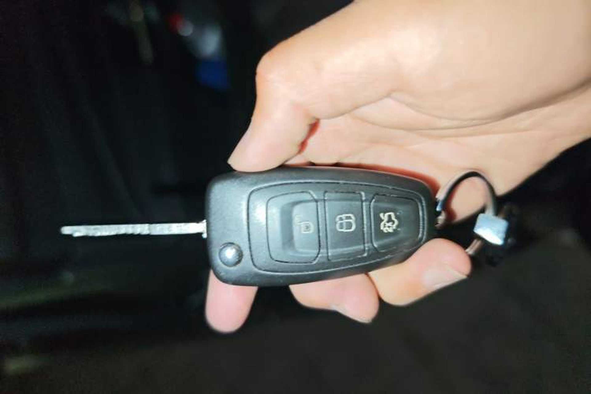 Used Ford Kuga 2013 1.6L GTDi Two-Wheel-Drive Trend Model Vehicle Key