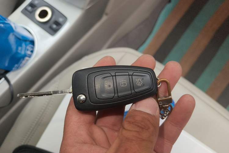 Used Ford Kuga 2013 2.0L GTDi Four-Wheel-Drive Elite Model Vehicle Key