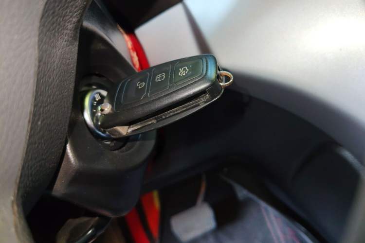 Used Ford Kuga 2013 1.6L GTDi Two-Wheel-Drive Comfort Model Vehicle Key