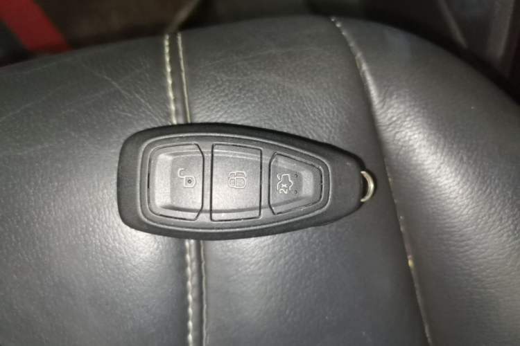 Used Ford Kuga 2013 2.0L GTDi Four-Wheel-Drive Sport Model Vehicle Key