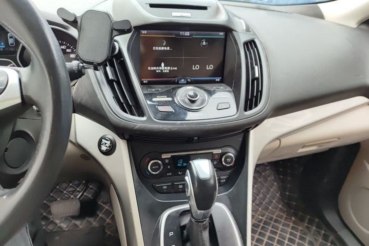 Used Ford Kuga 2013 2.0L GTDi Four-Wheel Drive Premium Model Audio And AC Panel