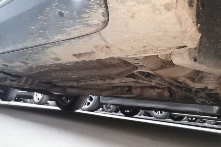 Used Ford Kuga 2013 1.6L GTDi Two-Wheel-Drive Trend Model Chassis Front Right