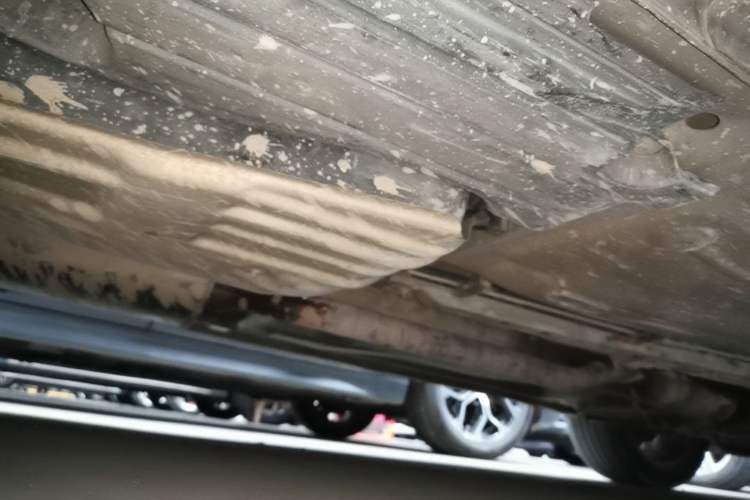 Used Ford Kuga 2013 1.6L GTDi Two-Wheel-Drive Trend Model Chassis Rear Right