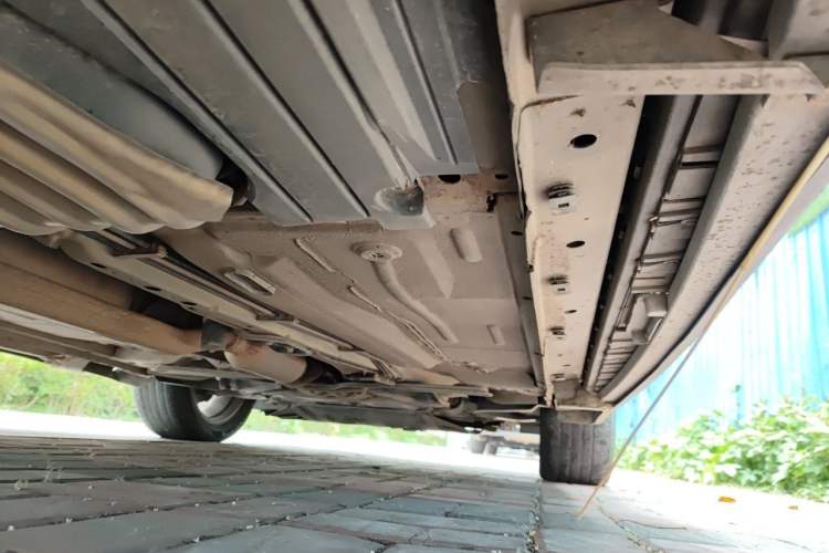 Used Ford Kuga 2013 2.0L GTDi Four-Wheel Drive Premium Model Chassis Rear Right
