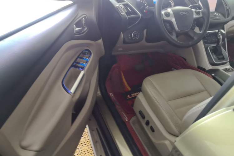 Used Ford Kuga 2013 1.6L GTDi 4x4 Elite Model Driver Seat