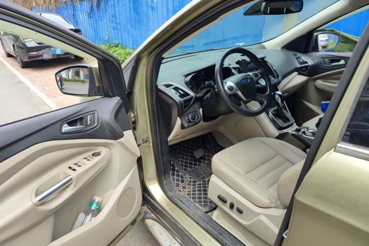 Used Ford Kuga 2013 2.0L GTDi Four-Wheel Drive Premium Model Driver Seat