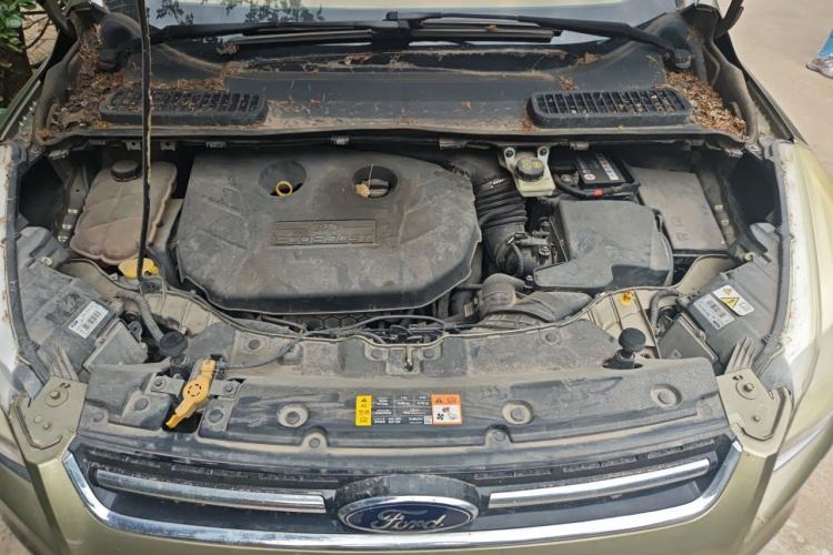 Used Ford Kuga 2013 2.0L GTDi Four-Wheel Drive Premium Model Engine Bay