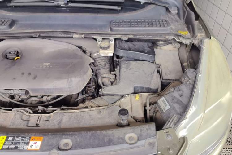 Used Ford Kuga 2013 1.6L GTDi 4x4 Elite Model Engine Bay Left