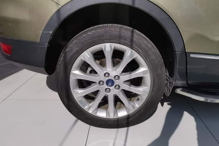 Used Ford Kuga 2013 1.6L GTDi 4x4 Elite Model Exterior 5