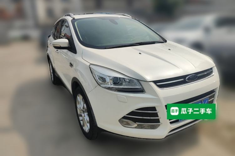 Used Ford Kuga 2013 2.0L GTDi Four-Wheel-Drive Sport Model Front Right 45 Deg
