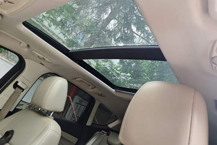 Used Ford Kuga 2013 2.0L GTDi Four-Wheel Drive Premium Model Headliner