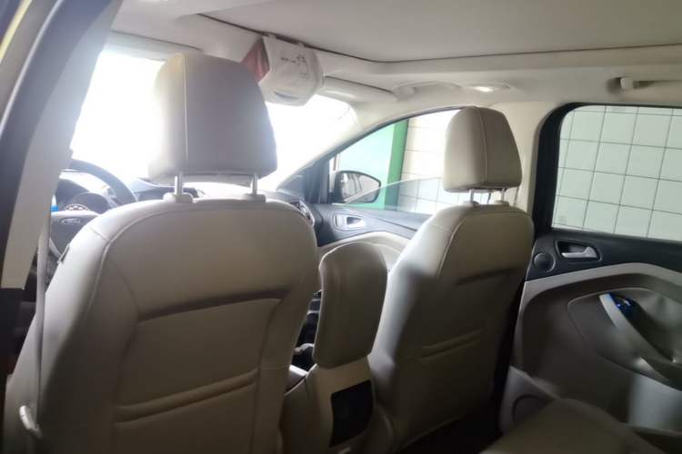 Used Ford Kuga 2013 1.6L GTDi 4x4 Elite Model Headliner