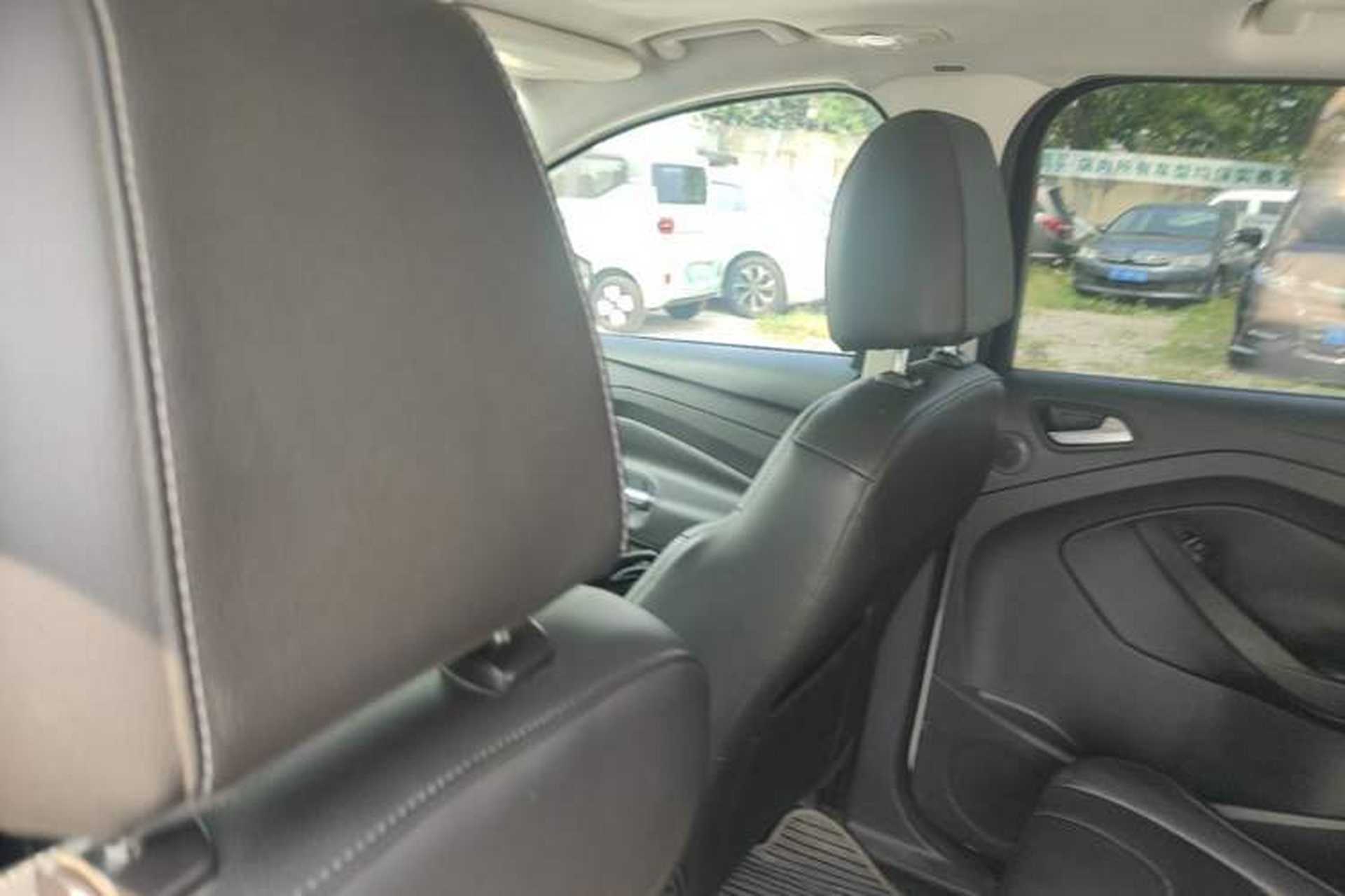 Used Ford Kuga 2013 2.0L GTDi Four-Wheel-Drive Sport Model Headliner