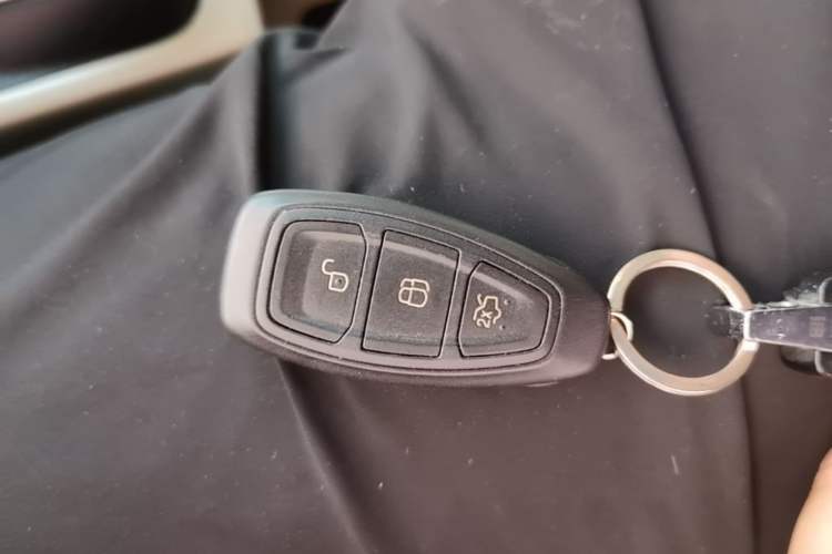 Used Ford Kuga 2013 1.6L GTDi 4x4 Elite Model Interior 1