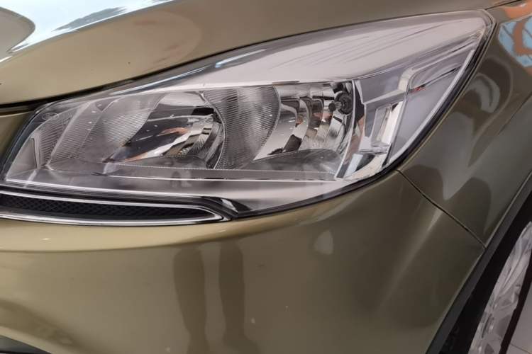 Used Ford Kuga 2013 1.6L GTDi 4x4 Elite Model Left Front Headlight