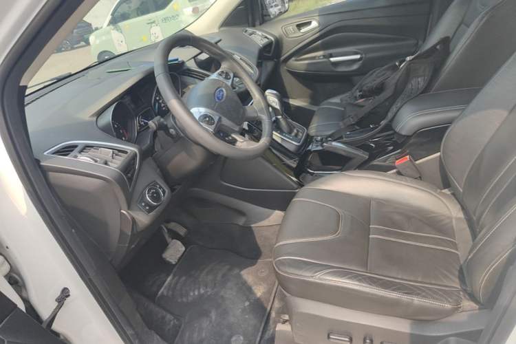 Used Ford Kuga 2013 2.0L GTDi Four-Wheel-Drive Sport Model Left Front Seat