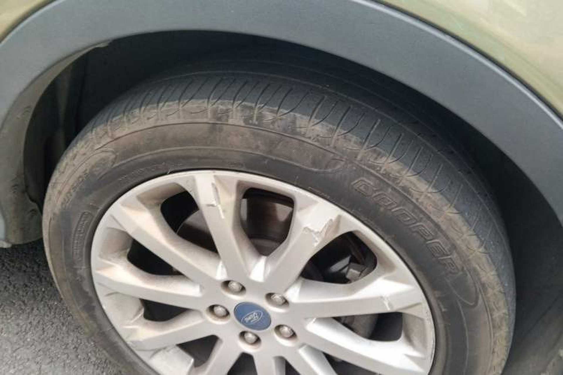 Used Ford Kuga 2013 1.6L GTDi 4x4 Elite Model Right Front Wheel Hub