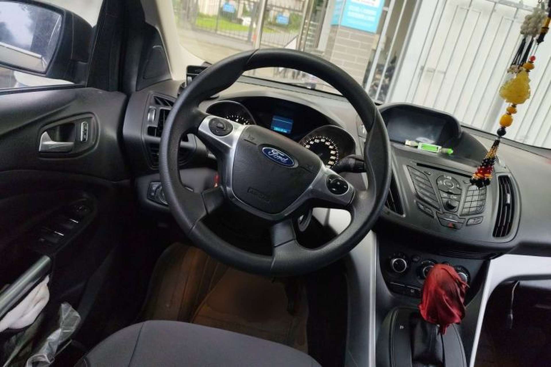 Used Ford Kuga 2013 1.6L GTDi Two-Wheel-Drive Comfort Model Steering Wheel