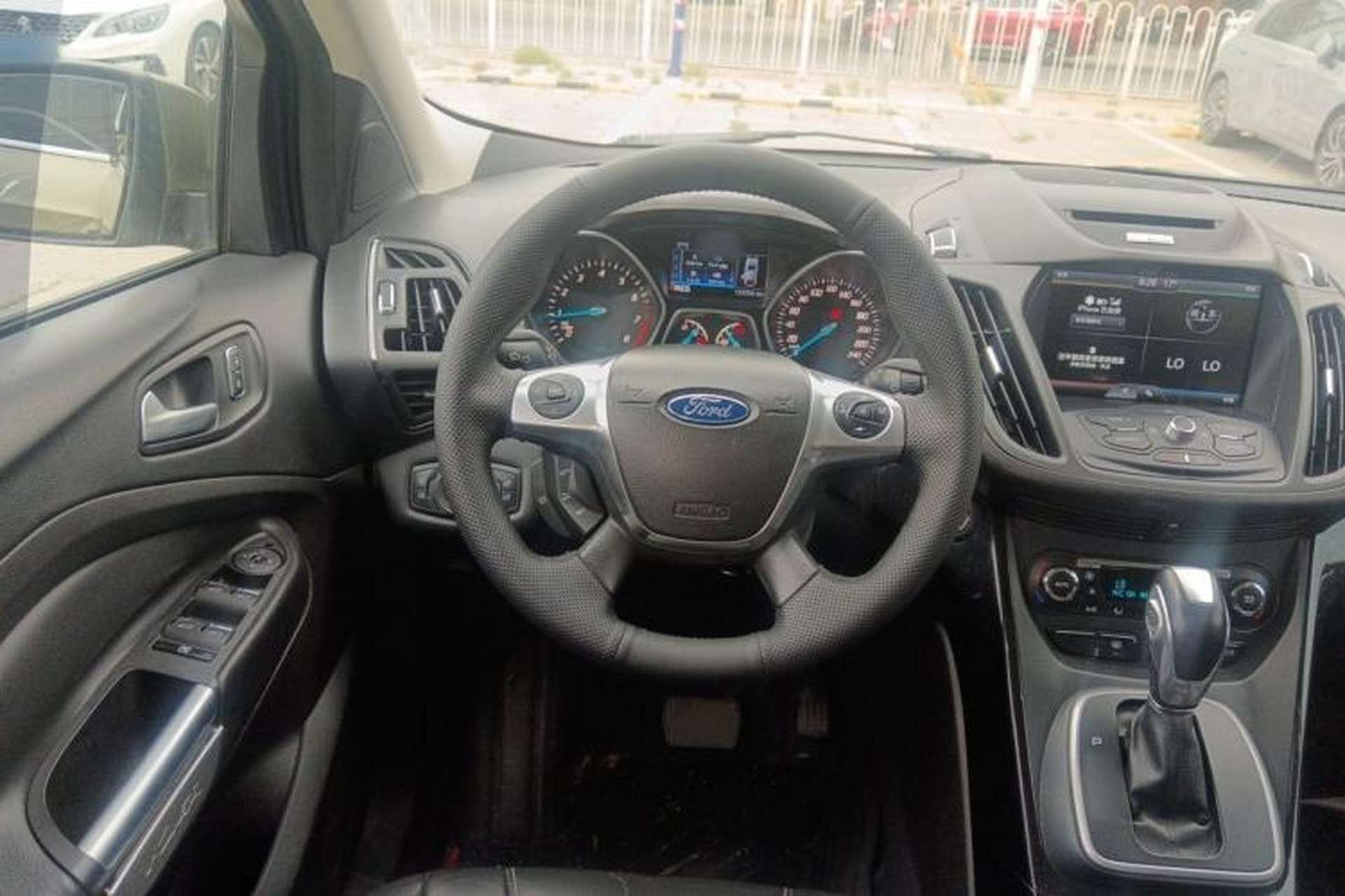 Used Ford Kuga 2013 2.0L GTDi Four-Wheel-Drive Sport Model Steering Wheel