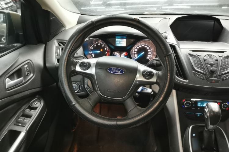 Used Ford Kuga 2013 1.6L GTDi Two-Wheel-Drive Trend Model Steering Wheel