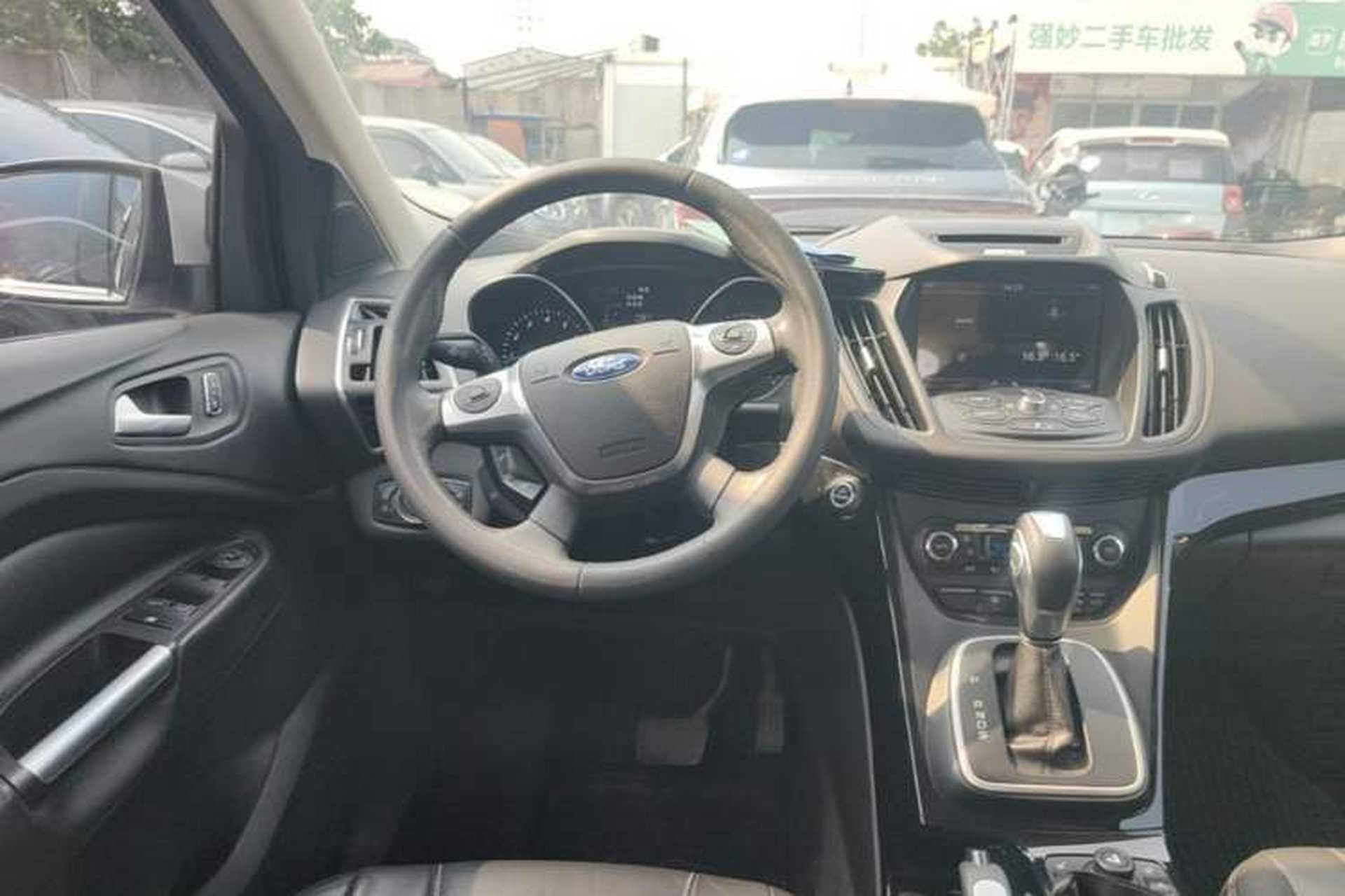 Used Ford Kuga 2013 2.0L GTDi Four-Wheel-Drive Sport Model Steering Wheel