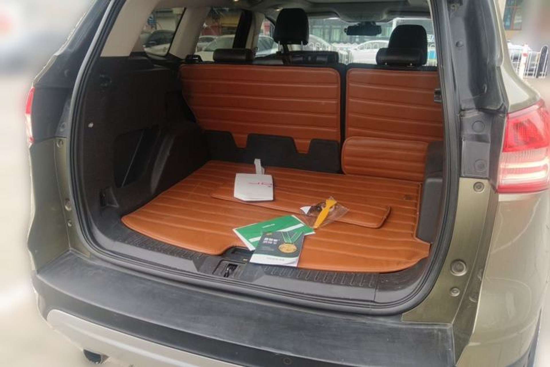Used Ford Kuga 2013 2.0L GTDi Four-Wheel-Drive Sport Model Trunk