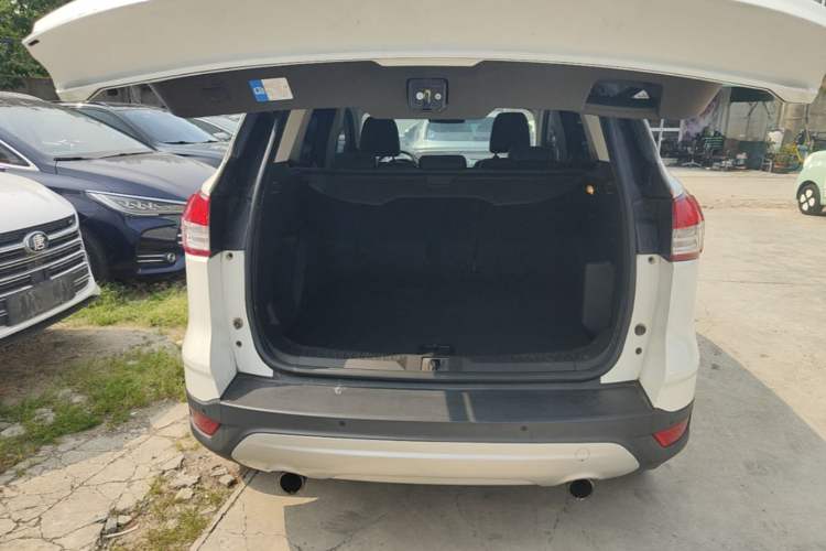 Used Ford Kuga 2013 2.0L GTDi Four-Wheel-Drive Sport Model Trunk