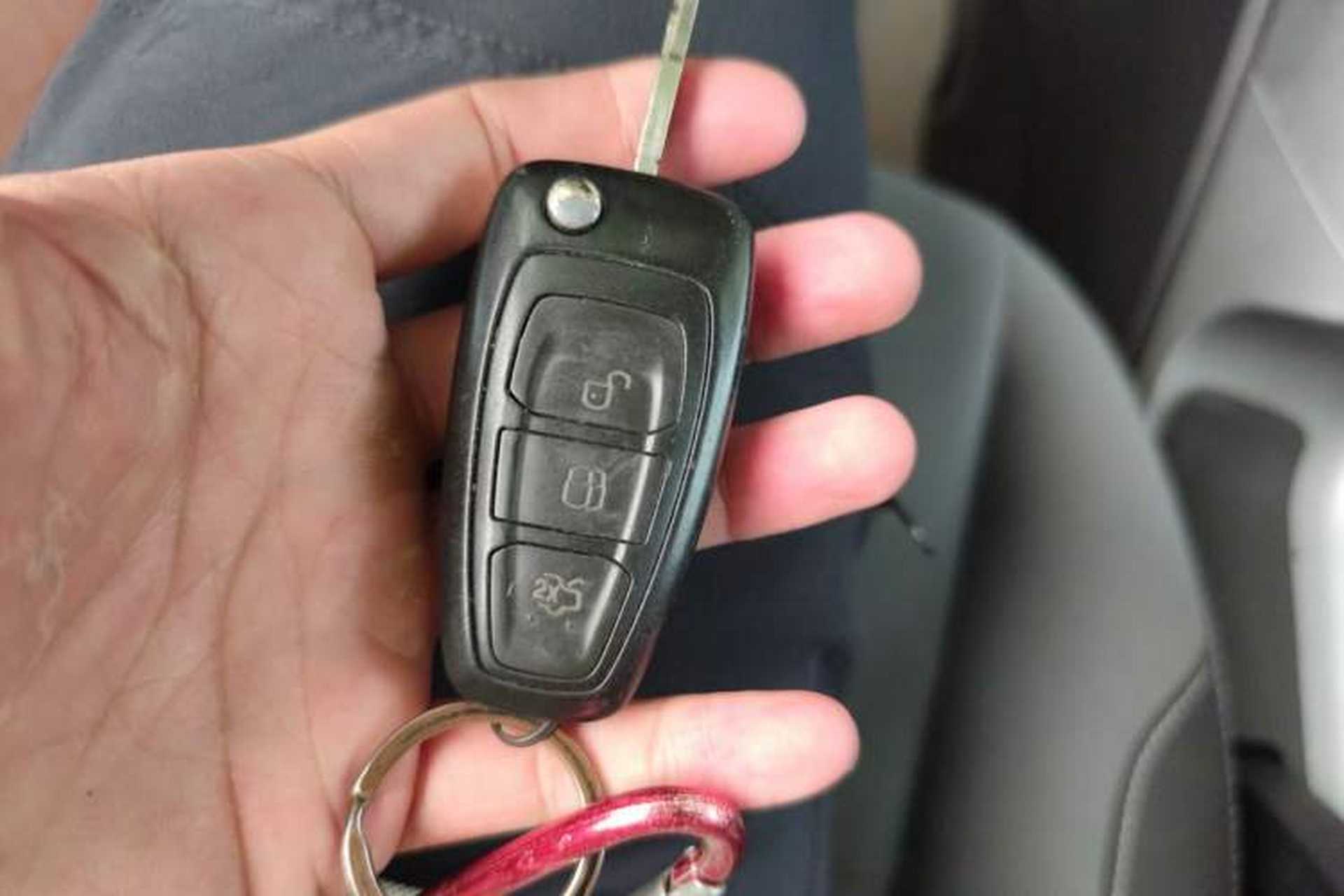 Used Ford Kuga 2013 1.6L GTDi Two-Wheel-Drive Comfort Model Vehicle Key