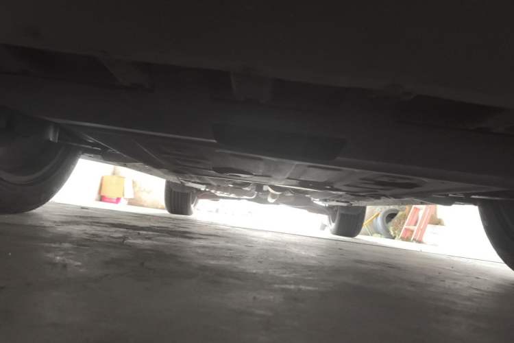 Used Ford Kuga 2013 2.0L GTDi Four-Wheel-Drive Sport Model Chassis Front