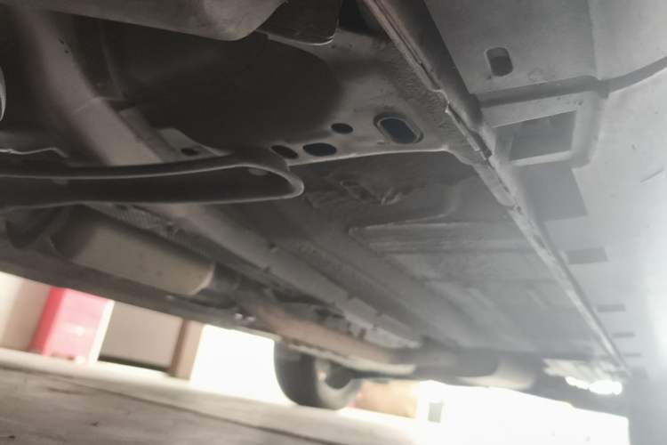Used Ford Kuga 2013 2.0L GTDi Four-Wheel-Drive Sport Model Chassis Front Left