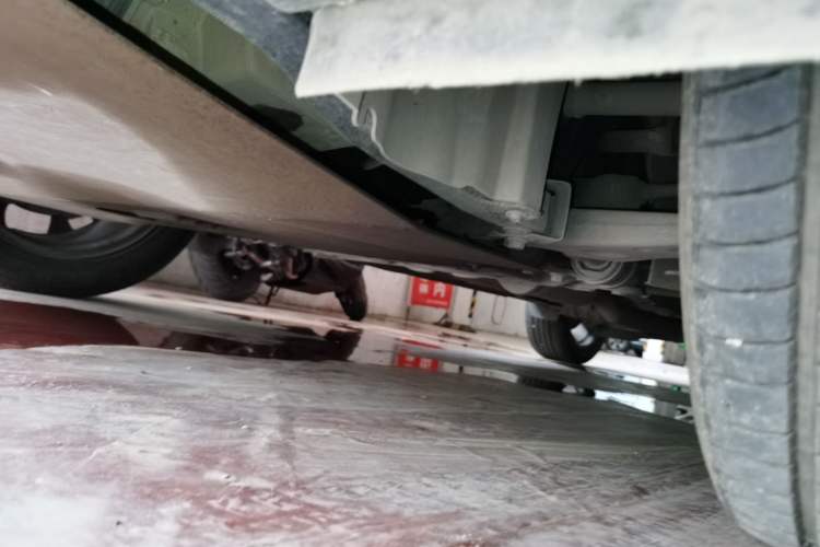 Used Ford Kuga 2013 2.0L GTDi Four-Wheel-Drive Sport Model Chassis Front Left